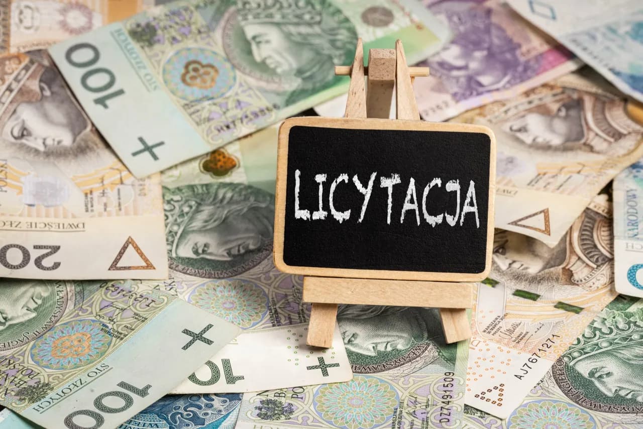 Jak wygląda licytacja komornicza nieruchomości i jak uniknąć błędów